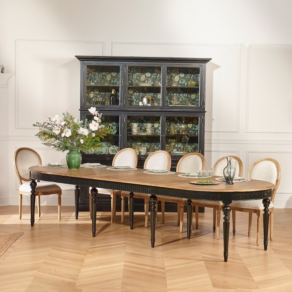 AUDE Extendable Dining Table - Romantic Style in Oak, Black Legs, Seats 6/14