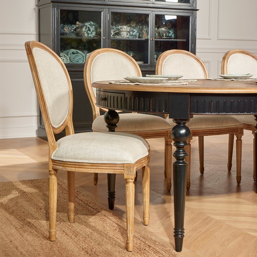 AUDE Extendable Dining Table - Romantic Style in Oak, Black Legs, Seats 6/14