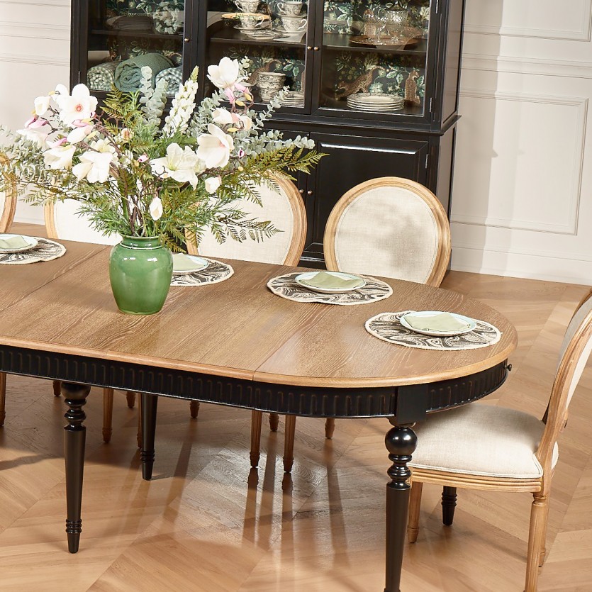 Mesa de comedor extensible AUDE - Estilo romántico en roble, 6/14 cubiertos, madera certificada FSC®