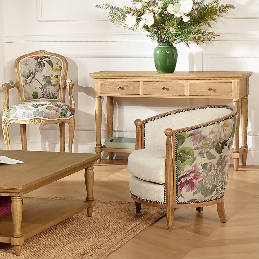 Fauteuil tonneau CAROLE COUNTRY – Style romantique en bois massif, lin premium et tissu fleuri, 1 place