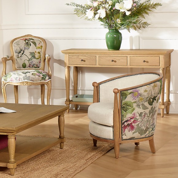 Fauteuil tonneau CAROLE COUNTRY – Style romantique en bois massif, lin premium et tissu fleuri, 1 place