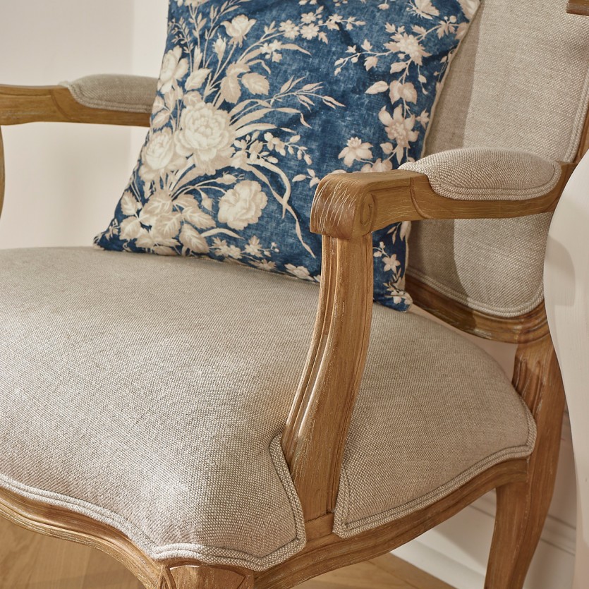 Fauteuil cabriolet INES – Style Louis XV en bois et tissu lin premium, 1 place