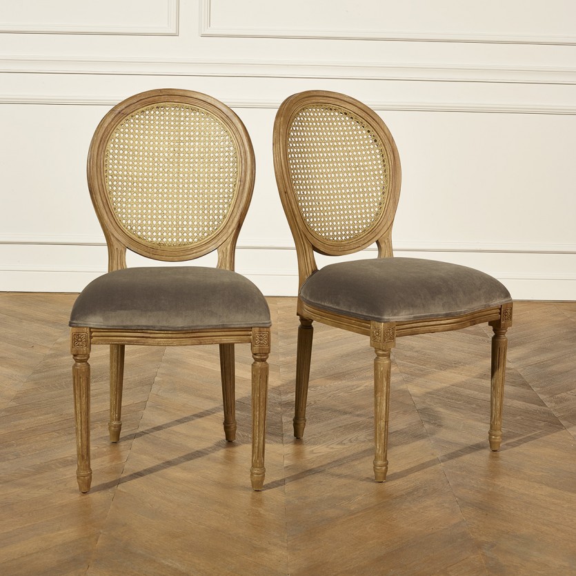 MEDAILLON - Lot de 2 chaises style Louis XV en bois massif et tissu velours gris souris, cannage, bois certifié FSC®