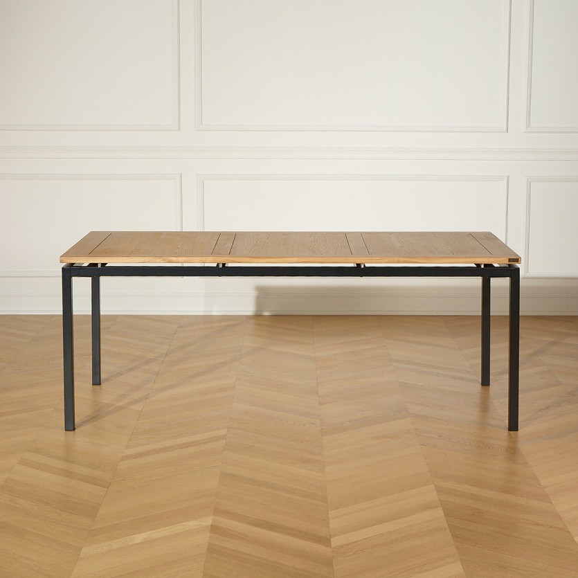 Table à manger AIMIE - Style industriel avec plateau en chêne et pieds métal, 8 couverts, bois certifié FSC®