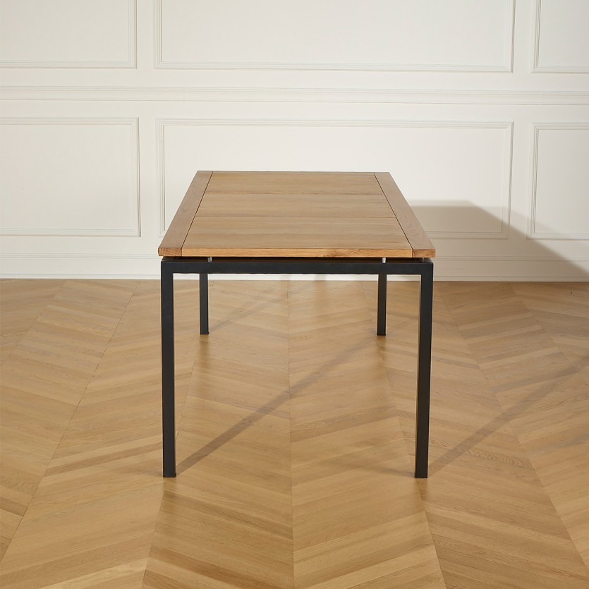 Table à manger AIMIE - Style industriel avec plateau en chêne et pieds métal, 8 couverts, bois certifié FSC®