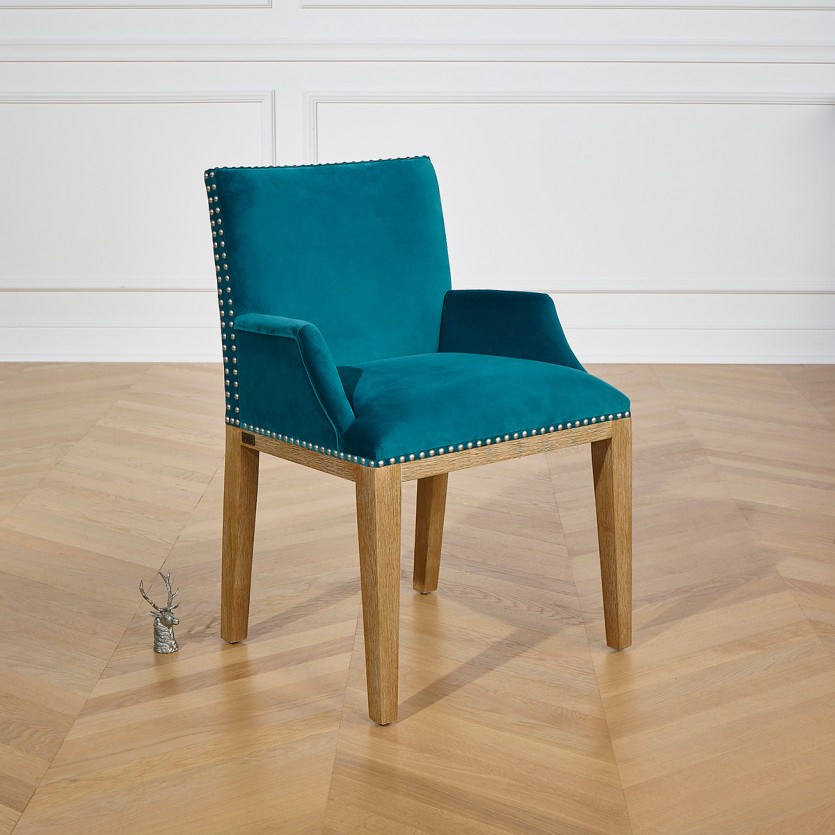 IANA- Fauteuil de table design en bois massif et tissu velours, bois certifié FSC®, 1 place