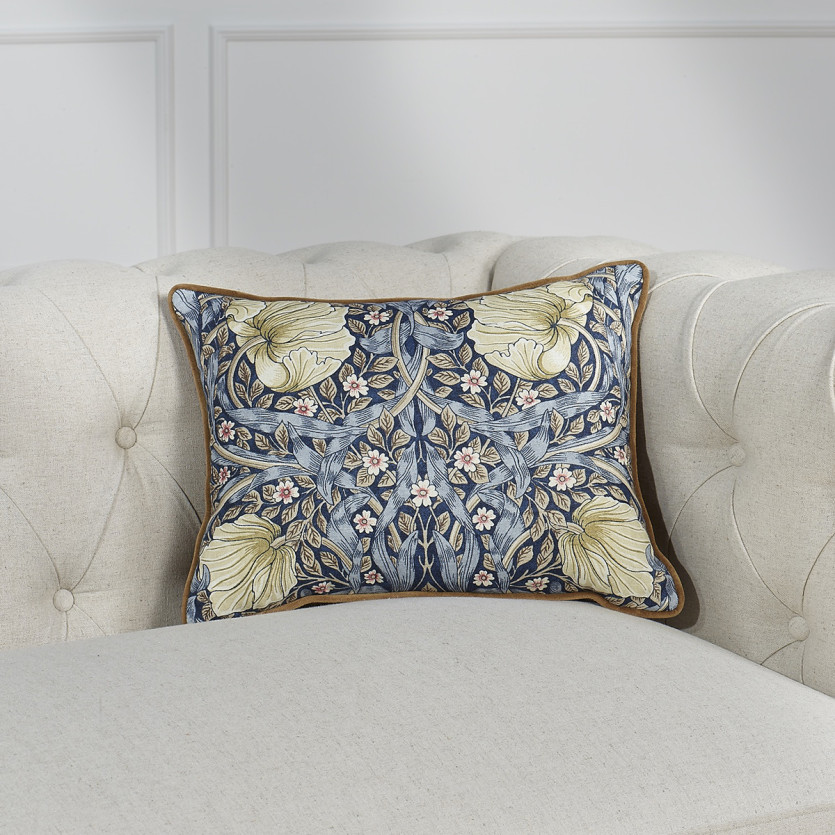 NUIT FLORAL – Almofada retangular estilo shabby chic em veludo com estampas de flores brancas, 44 x 34 cm