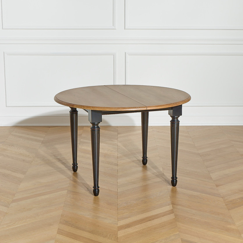 Table ronde extensible ARLINGTON - Style romantique, plateau en chêne, 4/6 couverts, bois certifié FSC®