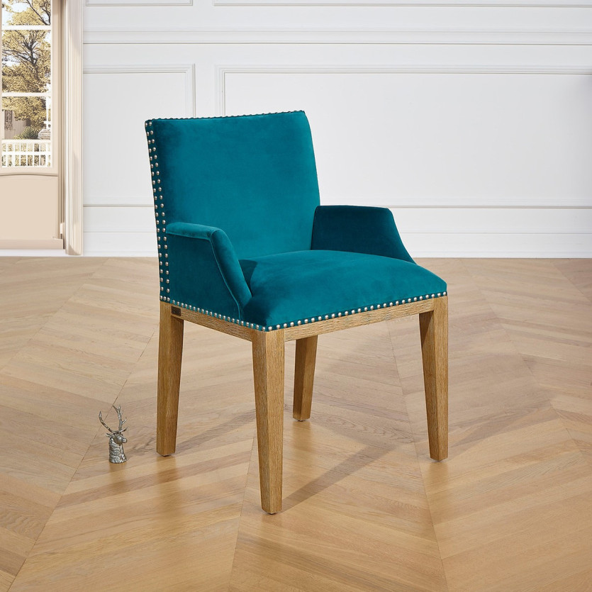 IANA- Fauteuil de table design en bois massif et tissu velours, bois certifié FSC®, 1 place