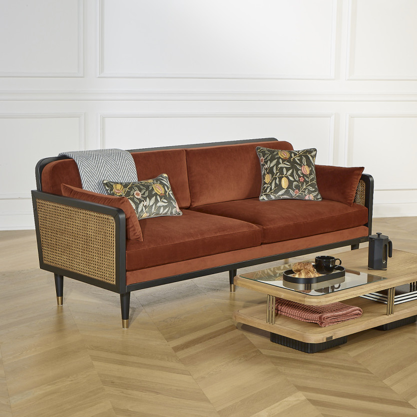 Canapé ARABELLA – Style vintage en tissu velours, bois et rotin, 3 places, bois certifié FSC®