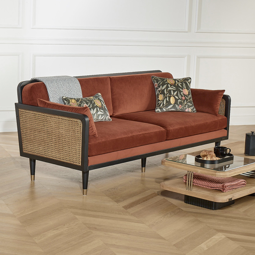 Canapé ARABELLA – Style vintage en tissu velours, bois et rotin, 3 places, bois certifié FSC®