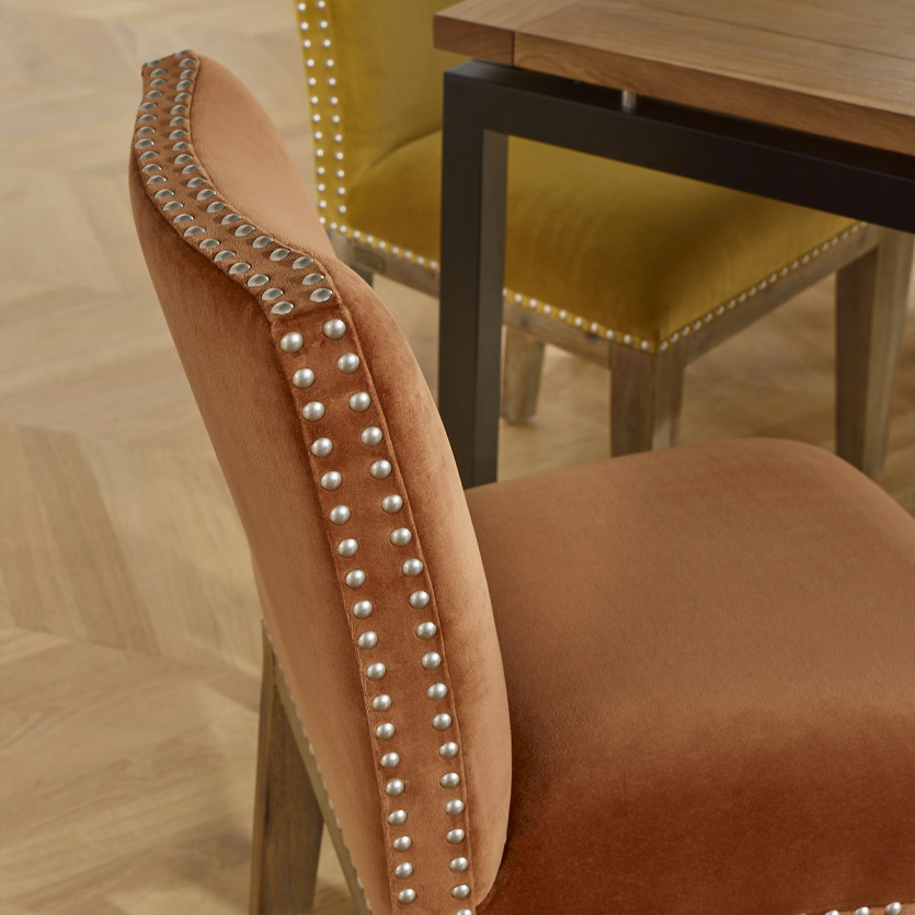 Lot de 2 chaises KENZA -  Style industriel en velours de coton et bois massif