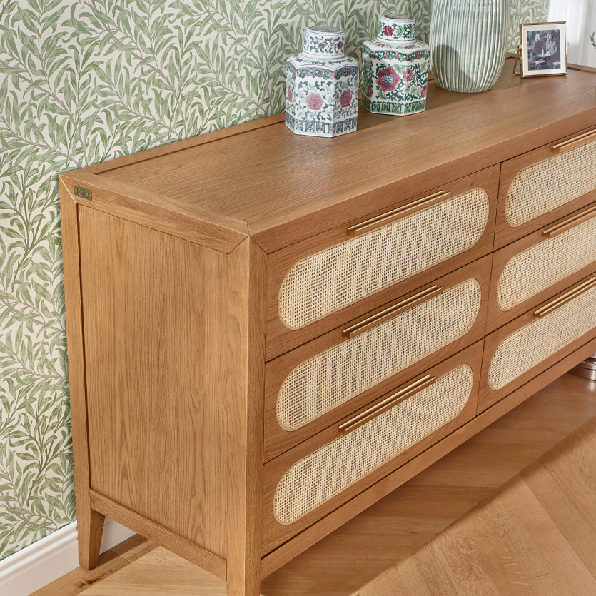 MONTANA - Moderne dressoir van eikenhout en rotan, 6 lades