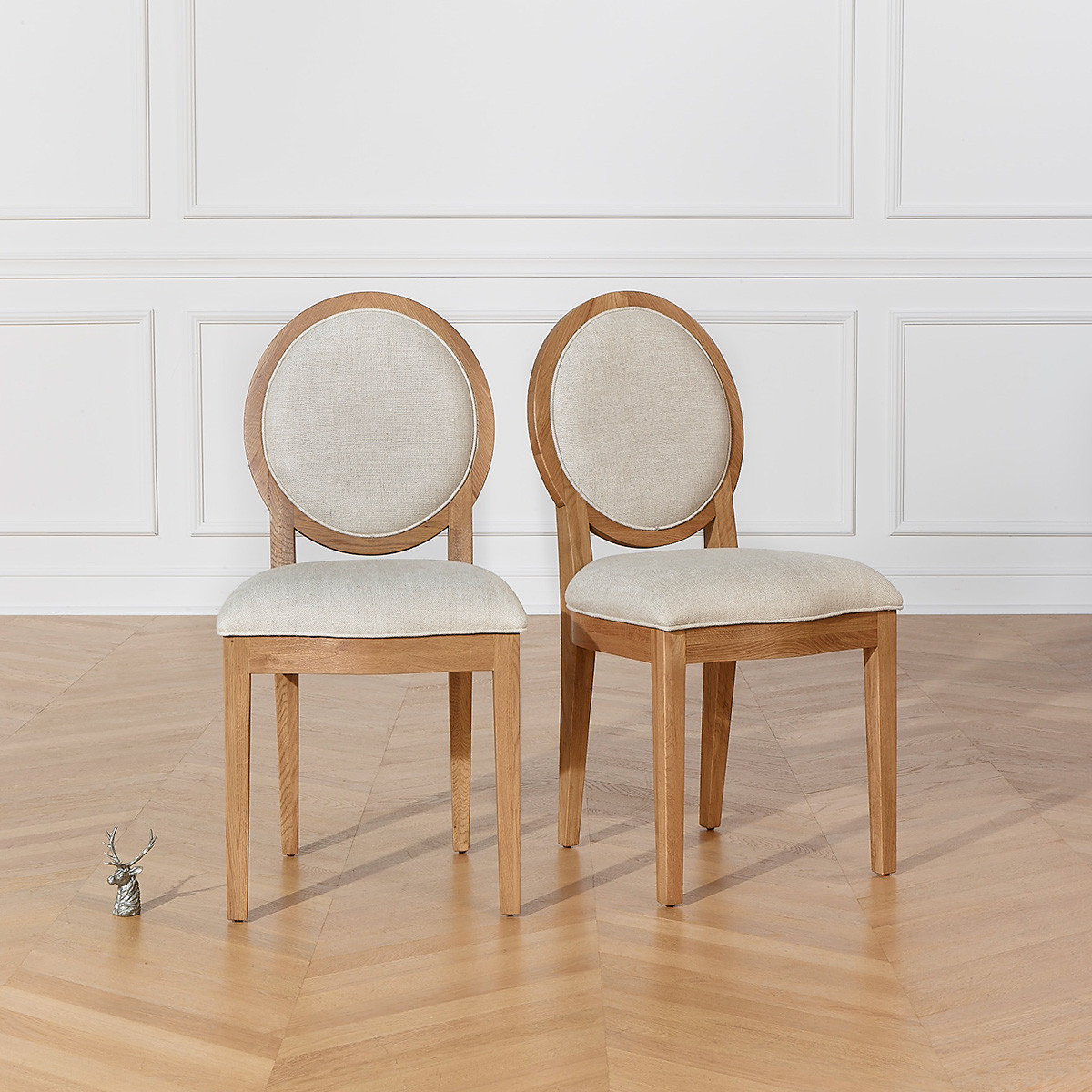 montana-2-chaises-medaillon.jpg