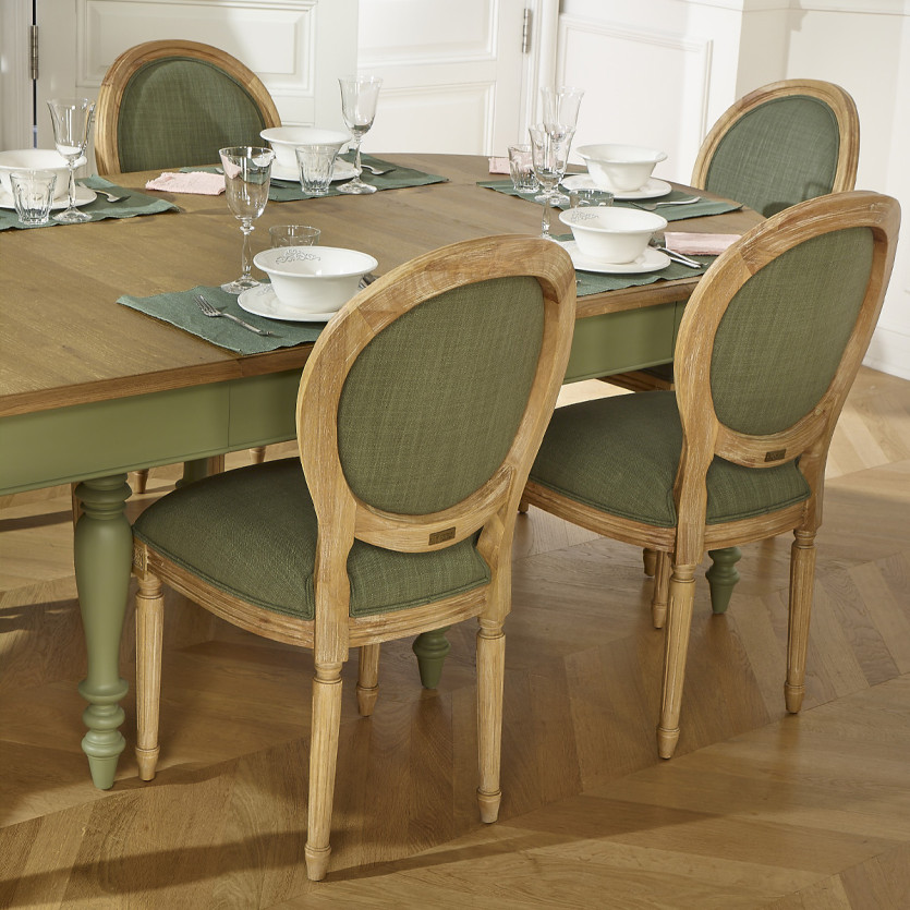 Lot de 2 chaises MEDAILLON SAUGE - Style Louis XV en tissu vert sauge et bois massif