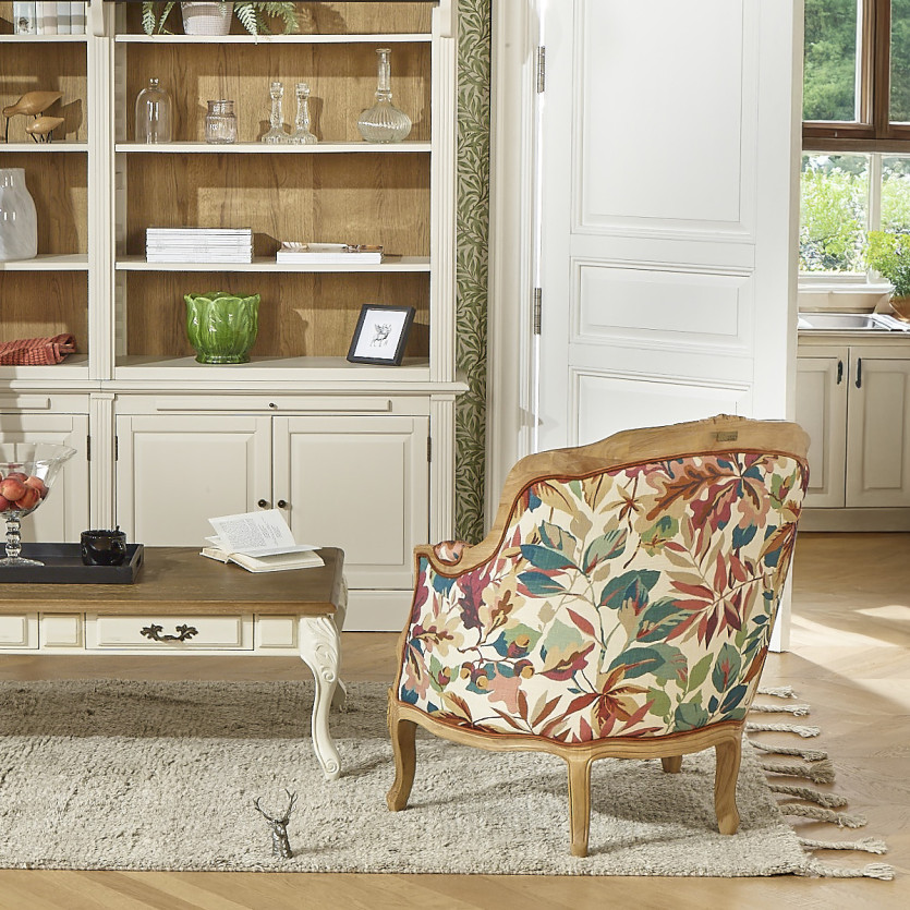 Sillón bergère VICTOR ROBIN WOOD - Estilo campestre chic, madera maciza, lino y tela con estampado vegetal, 1 plaza