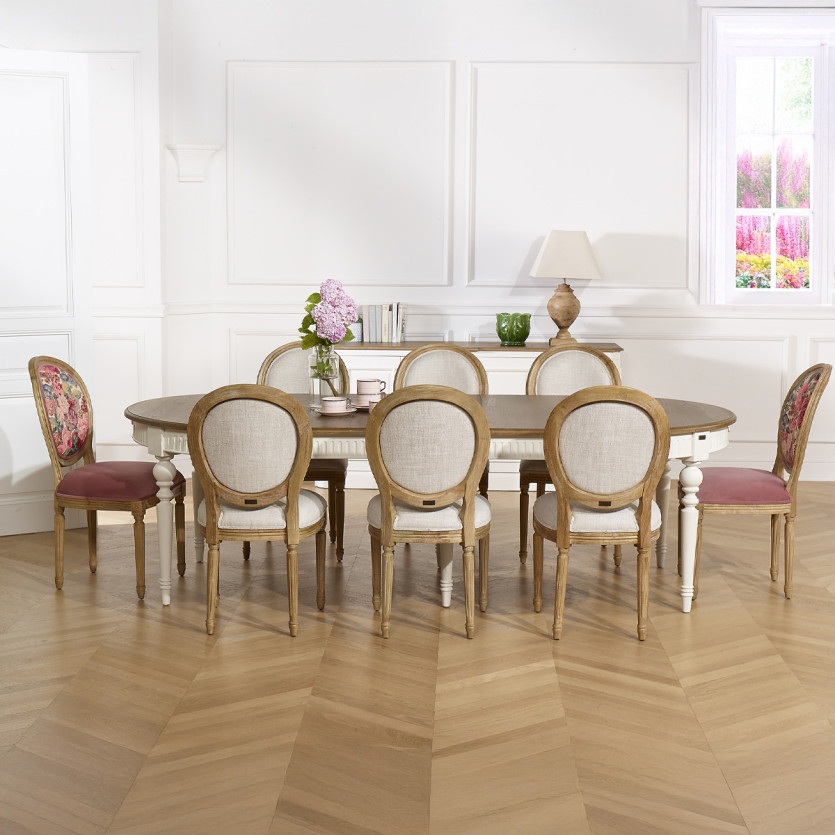 Table à manger extensible BERTRAND - Style shabby chic en bois, pieds blancs, 6/10 couverts
