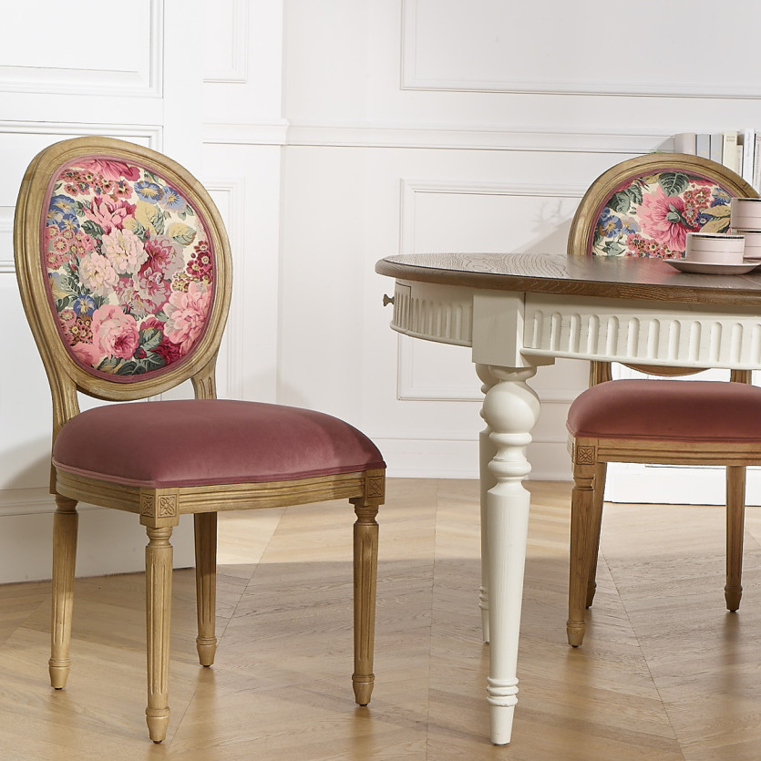 Table à manger extensible BERTRAND - Style shabby chic en bois, pieds blancs, 6/10 couverts