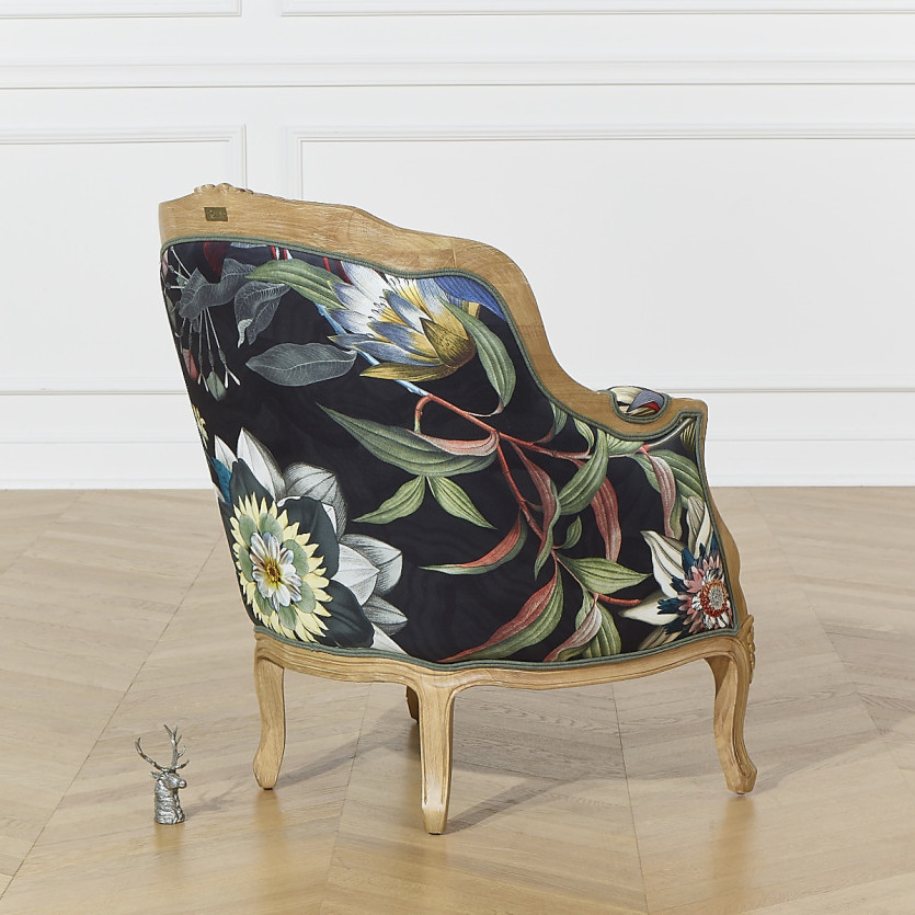Fauteuil bergère VICTOR ATLANTIS - Style romantique en bois massif et tissu fleuri noir, 1 place