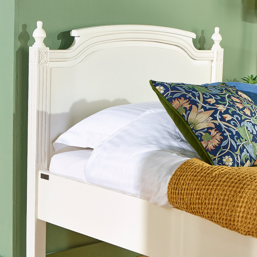 Lit simple HANNAH -  Style shabby chic en bois peint, 1 place, 90 x 190
