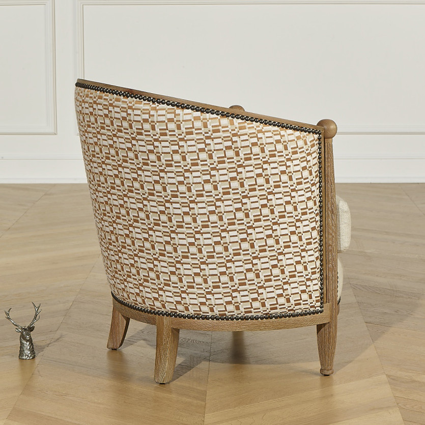 Fauteuil tonneau CAROLE COGNAC - Style vintage en chêne, lin et tissu géométrique, 1 place