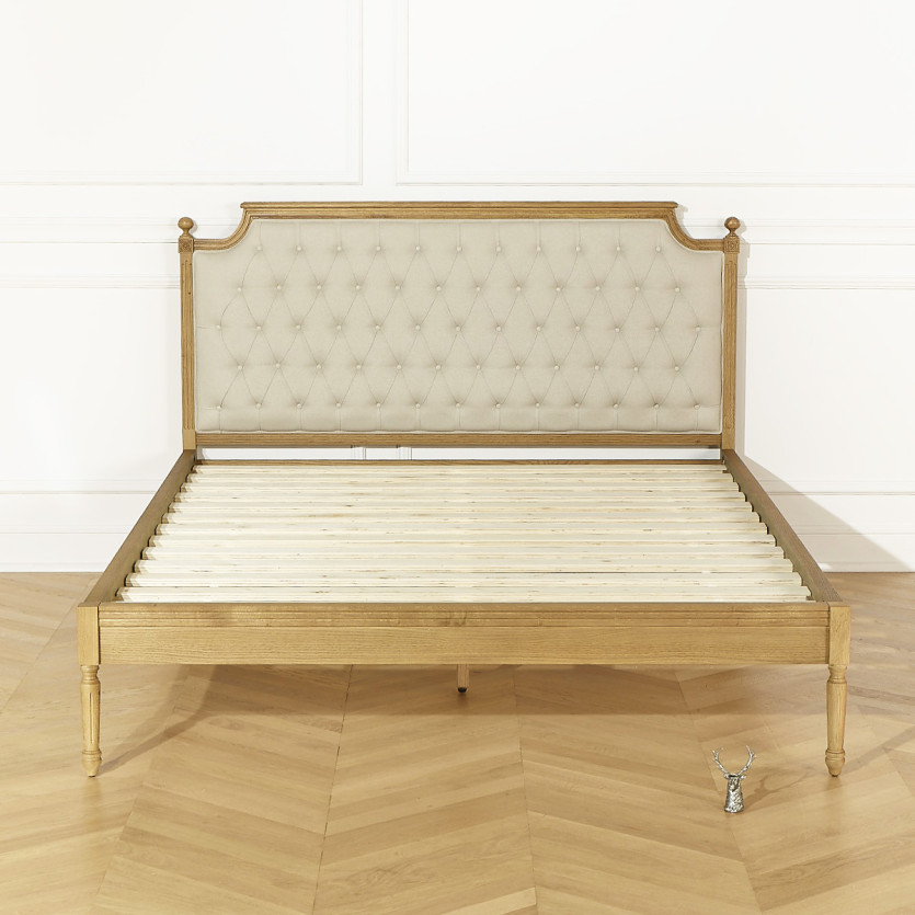 Lit deux places JAMES - Style romantique en chêne et lin coton 140 x 190 cm