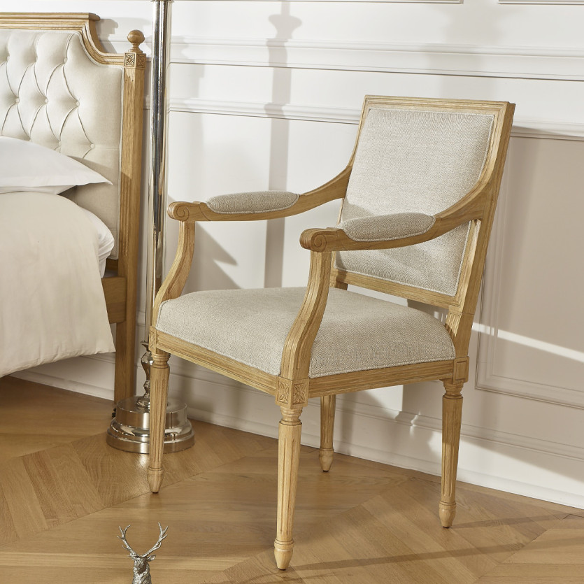 ASTRID Table Chair - Classic style in solid wood and premium linen, 1 seat