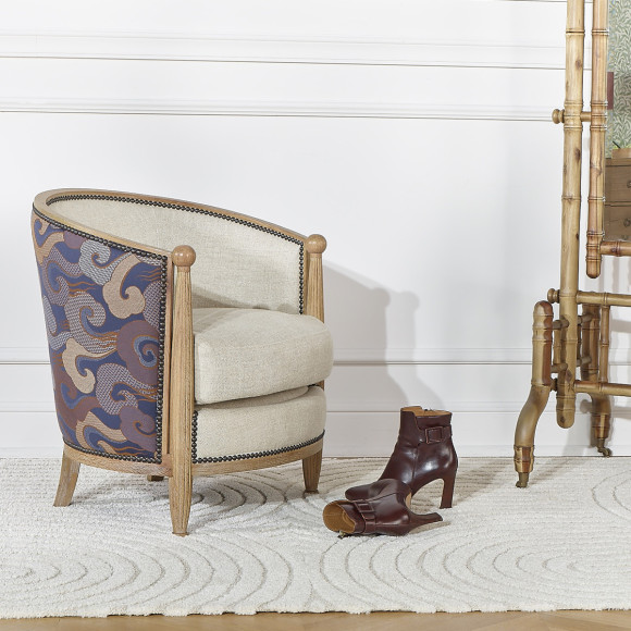 Fauteuil tonneau CAROLE WAVES - Style haussmannien en chêne et tissu jacquard, 1 place