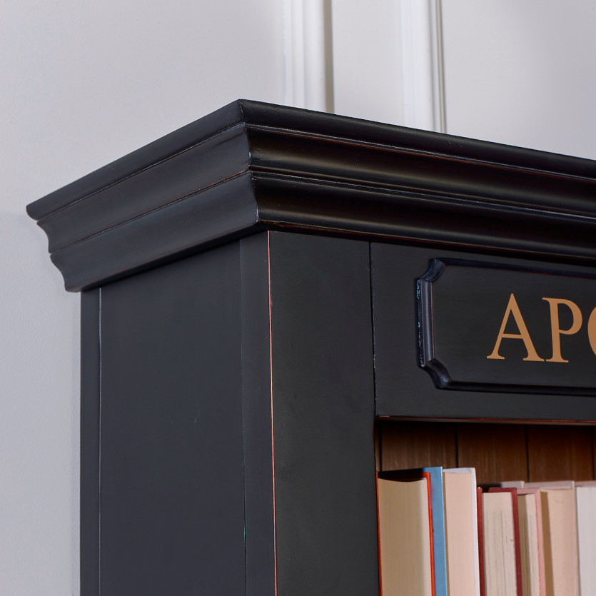 Bibliothèque GASPARD - Style classique en bois, patine antiquaire, 2 portes, 4 étagères, 1 tirette