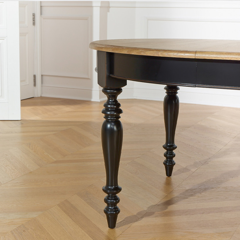 JADE LOU Extendable Dining Table – Shabby Chic Style, Oak Top, Black Legs, Seats 6/14