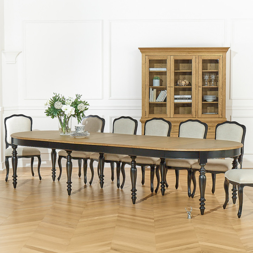 JADE LOU Extendable Dining Table – Shabby Chic Style, Oak Top, Black Legs, Seats 6/14