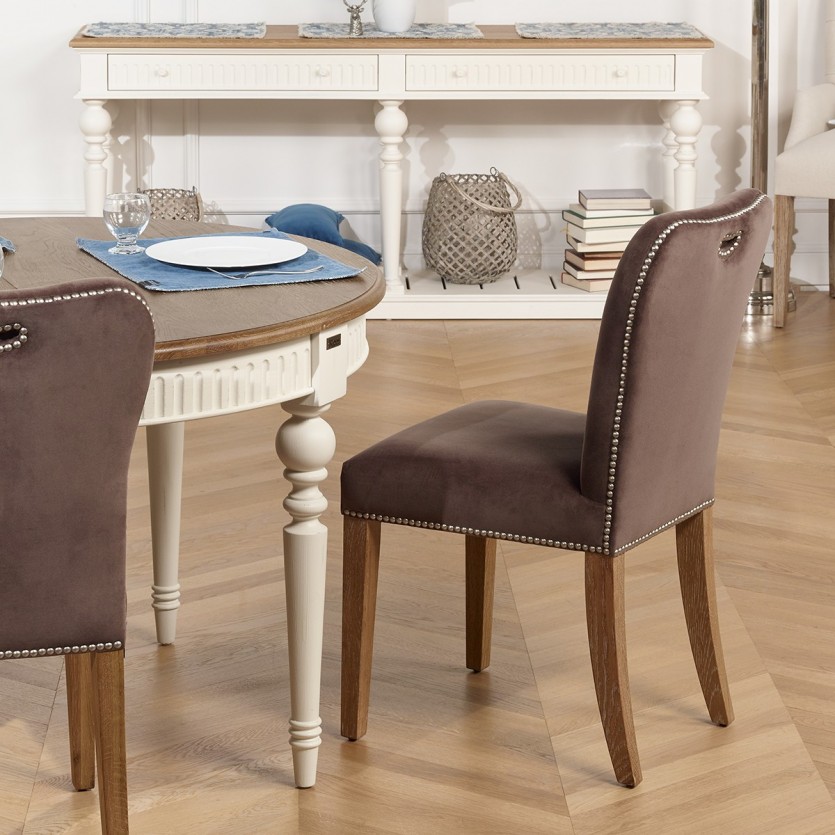 Chaises en chêne et velours colorés