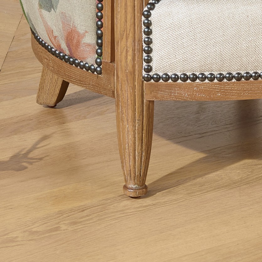 Fauteuil tonneau CAROLE COUNTRY – Style romantique en bois massif, lin premium et tissu fleuri, 1 place