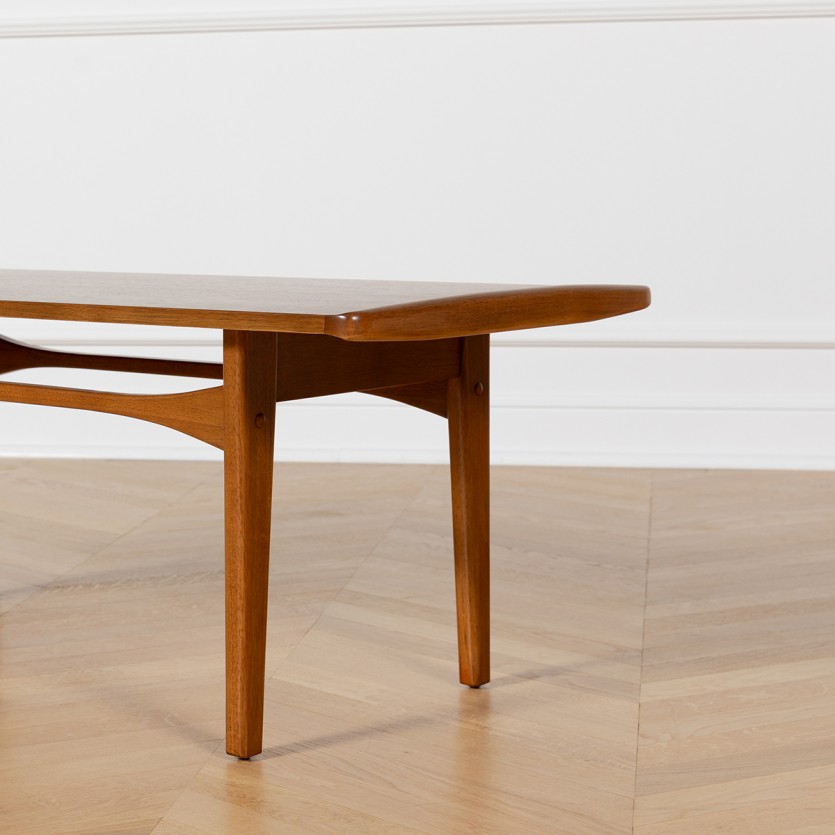 DALHIA – Nordic style coffee table, solid wood legs, walnut tint