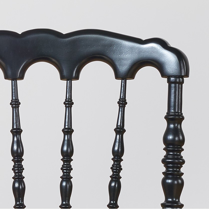 NAPOLEON III - Lot de 2 chaises baroques noires style romantique en bois massif