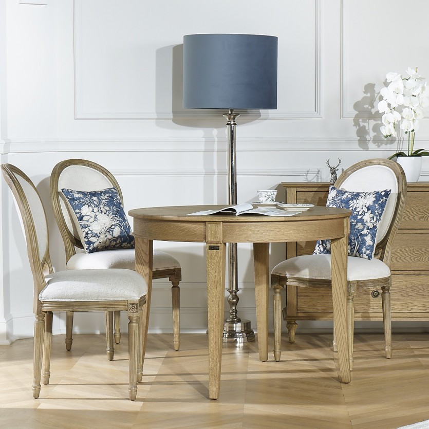Mesa redonda de comedor HAUSSMANN - Estilo romántico en roble, 4 cubiertos