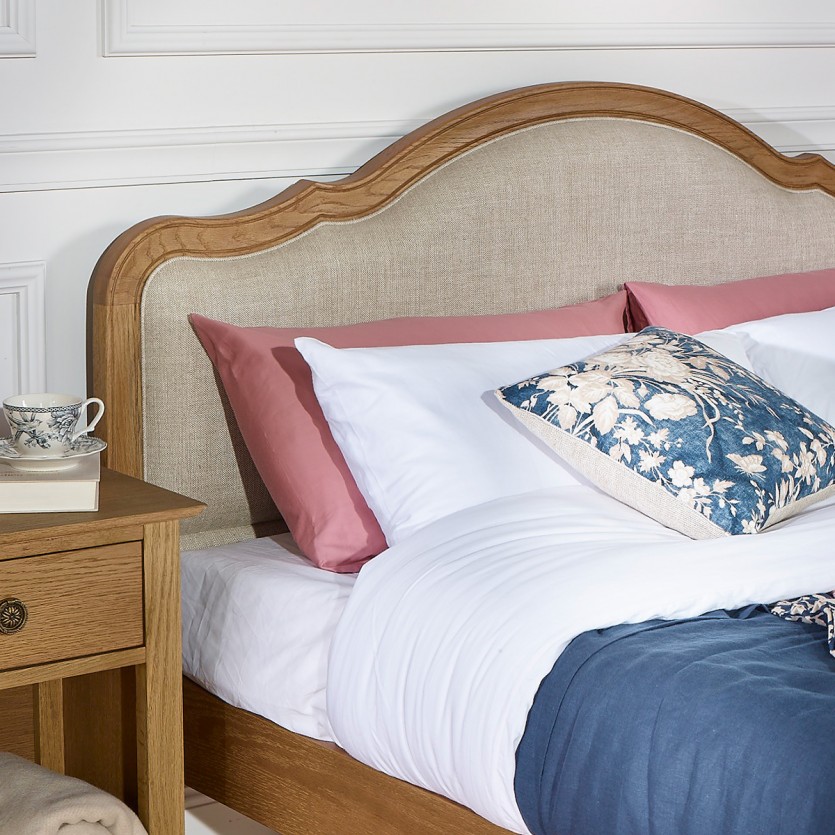 Lit double HENRY - Style romantique en chêne et lin premium 140 x 190