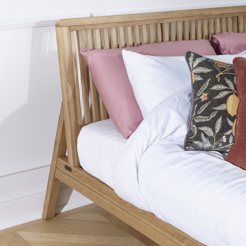 GABRIEL - Cama de casal, estilo moderno em madeira maciça 160 x 200