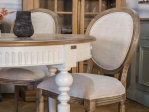 Chaises de salle à manger style Louis XVI en bois et en lin, lot de 2
